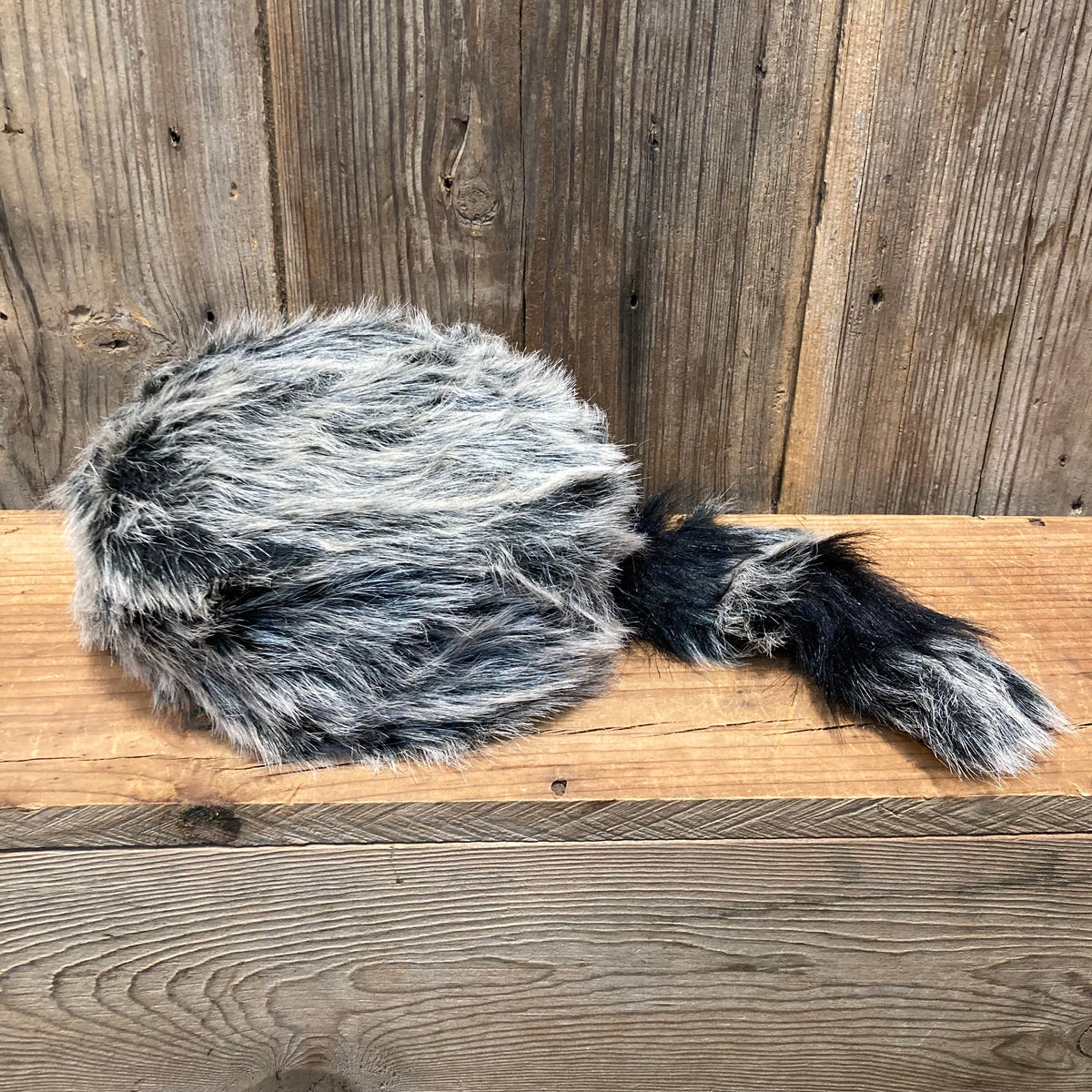 Genuine Raccoon hat from Kriegsman’s furs. The saga of Davy Crockett main image 3